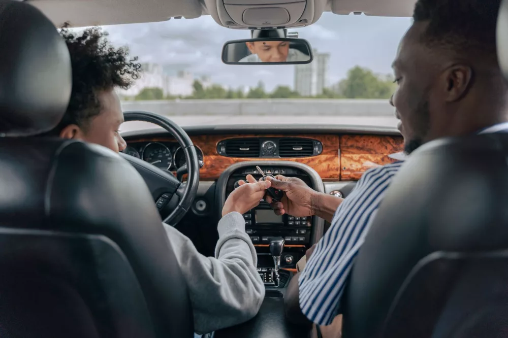 Mastering the Road: Why a Driving School is Your Ultimate First Step to Freedom